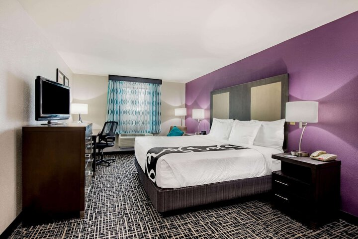 La Quinta Inn by Wyndham West Long Branch / NJ Shore Area