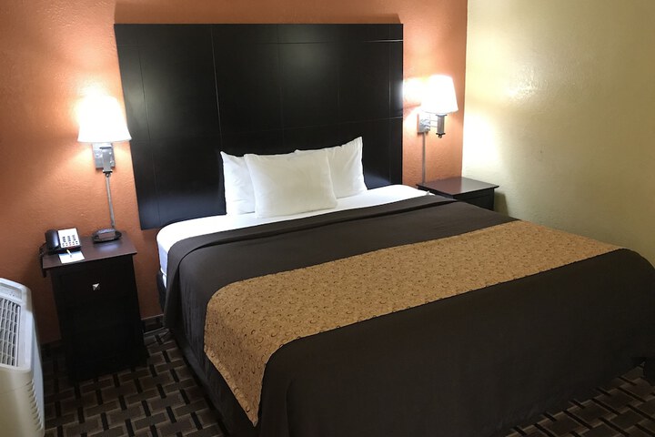 Room 13 of 49
