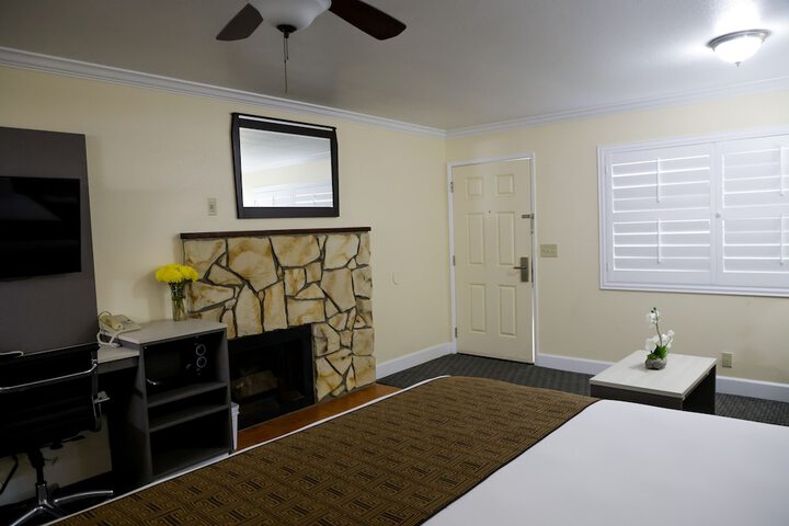 Room 64 of 155