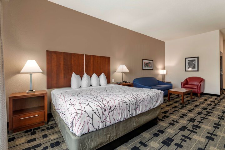 Room 15 of 32