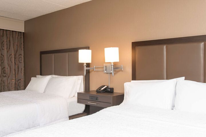Room 32 of 40