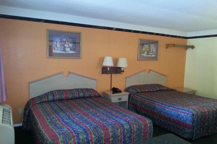 Room 10 of 26