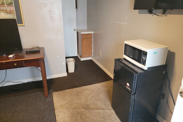 Room 17 of 17