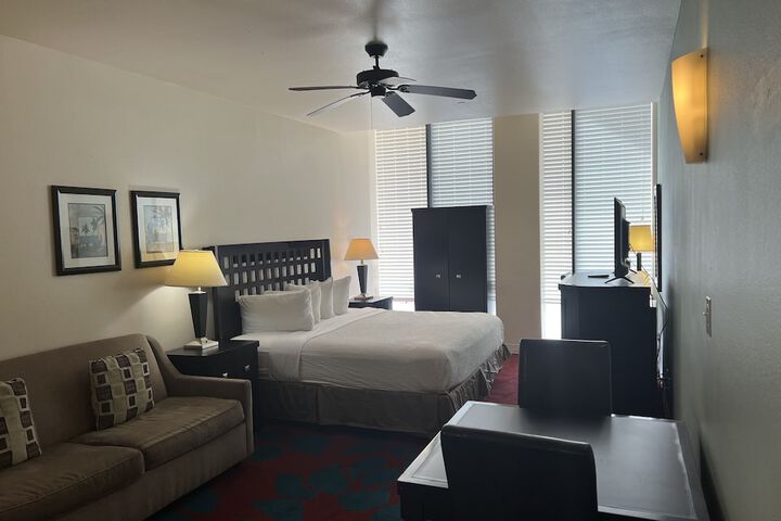 Sunchase Inn & Suites
