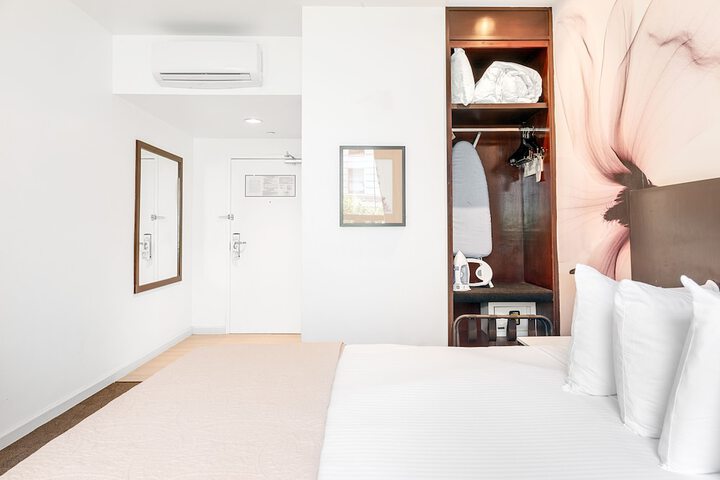 Room 26 of 112