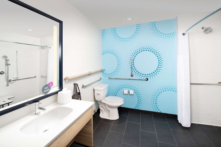 Room 7 of 25