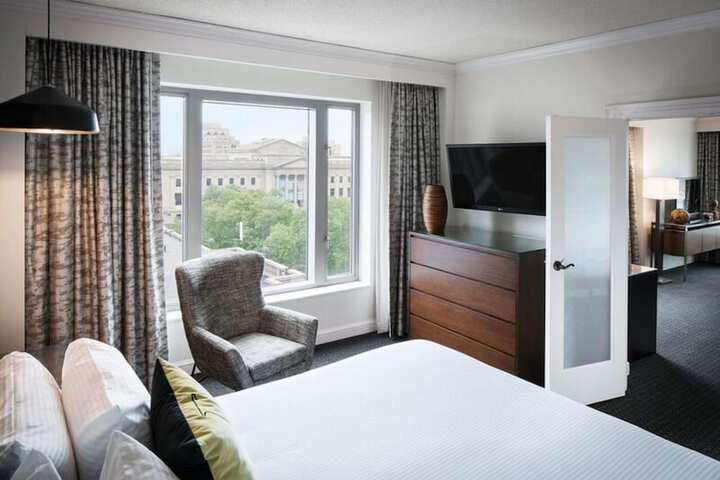 The Logan Philadelphia Curio Collection by Hilton