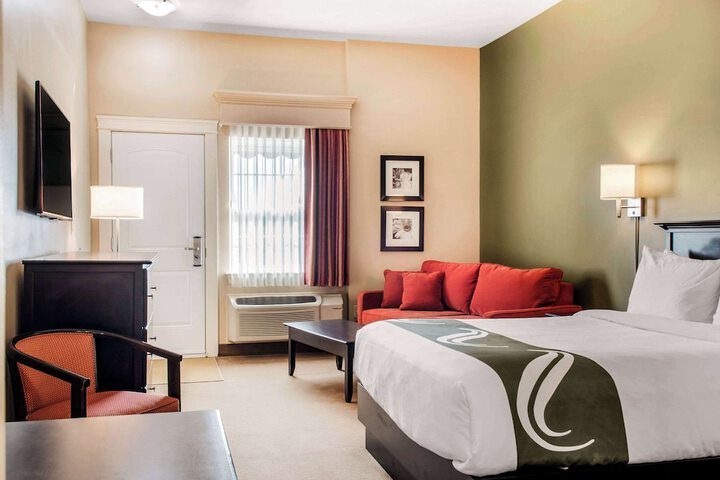 Room 10 of 50