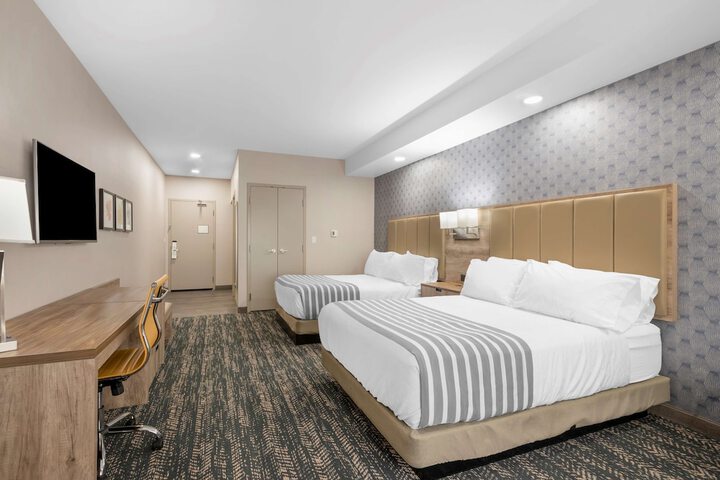 Room 13 of 64