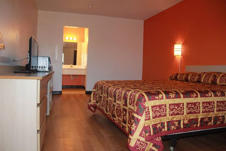 Room 25 of 44