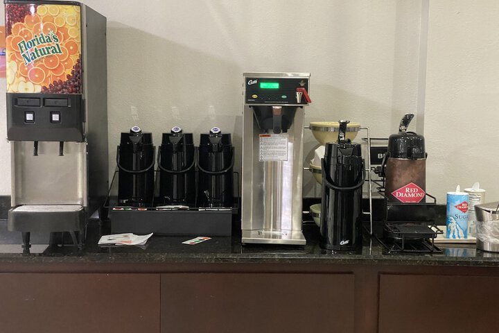 Breakfast/Coffee Service 21 of 23