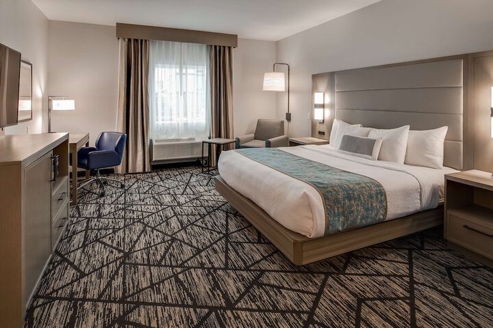 Room 8 of 24
