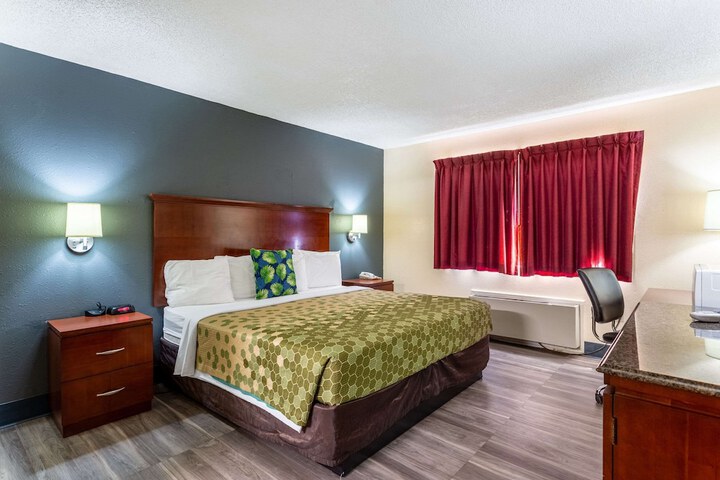 Room 10 of 22