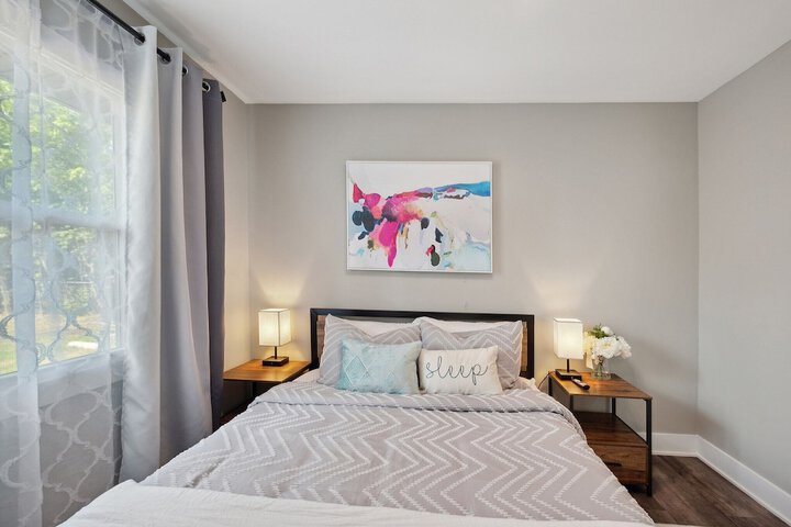 Charming Contemporary Family Home 3 Bedroom Home by RedAwning