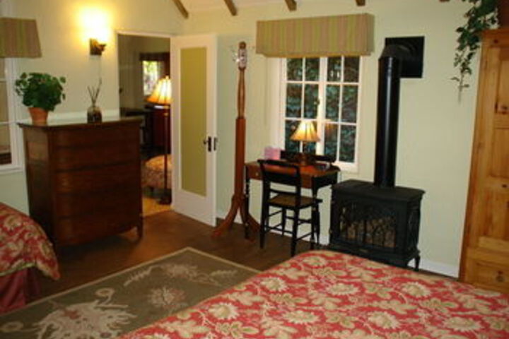 Edgemere Cottages