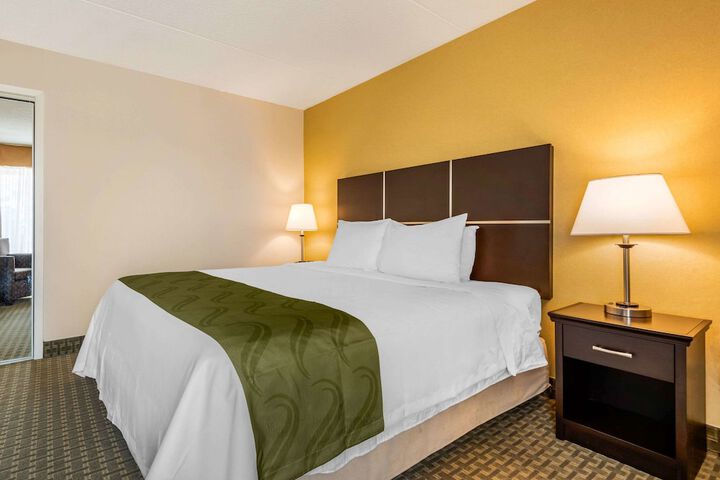 Room 21 of 38