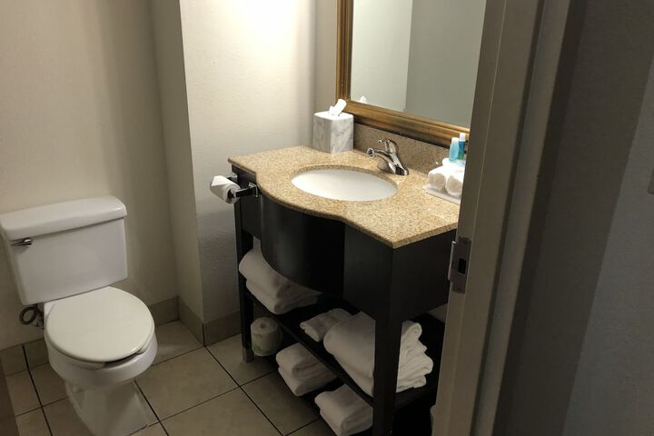 Country Inn & Suites by Radisson Murrells Inlet, SC