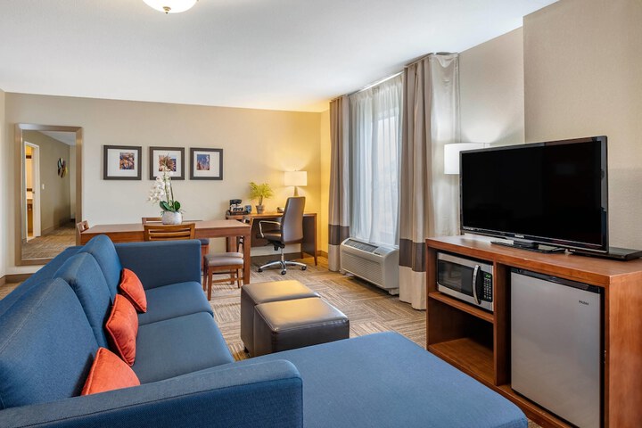 Comfort Suites Urbana Champaign University Area