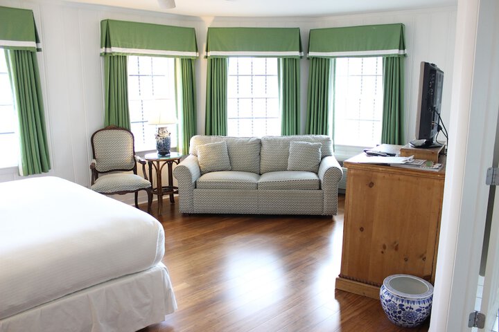 Room 56 of 109