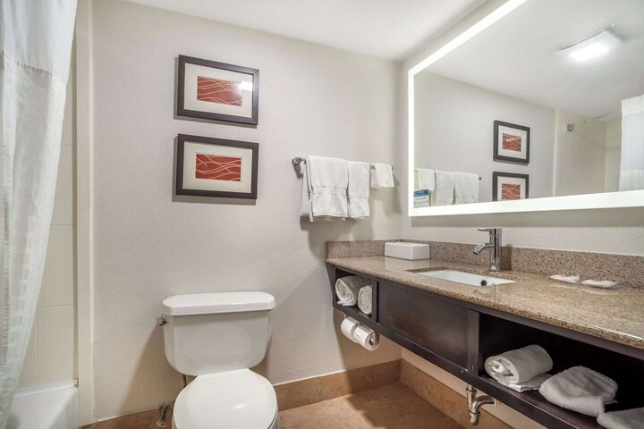 Comfort Inn & Suites Lake Norman
