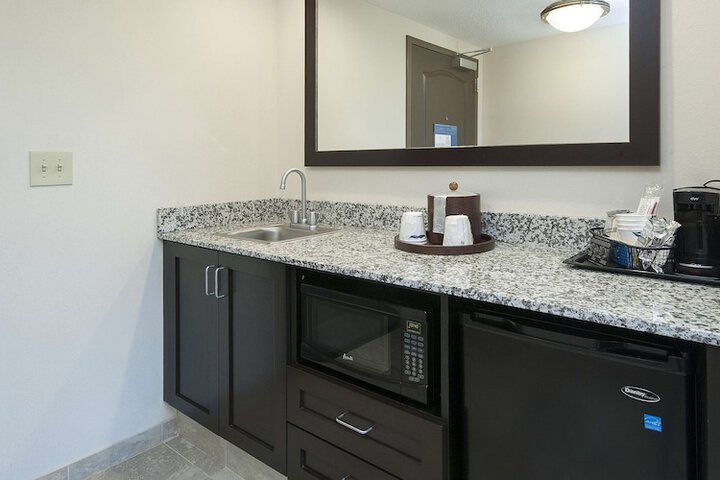 Hampton Inn & Suites Seneca-Clemson Area
