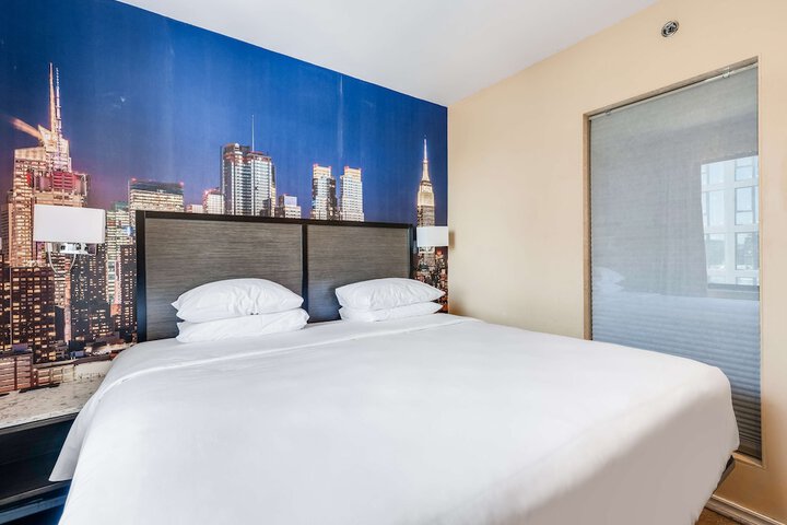 Room 10 of 19