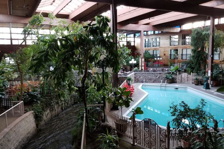 Prestige Vernon Lodge and Conference Centre