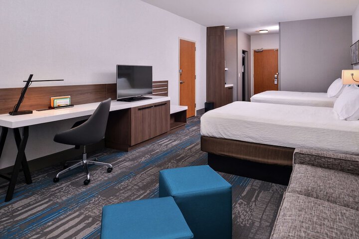 Room 42 of 61