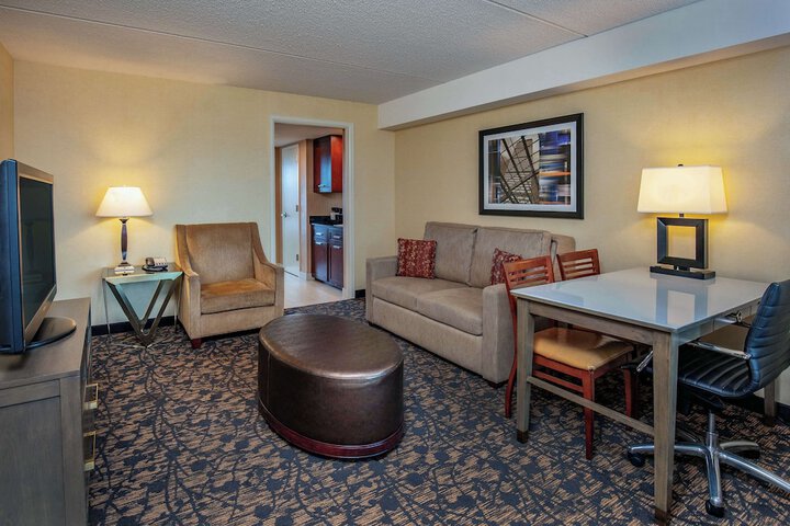 Embassy Suites by Hilton Boston Waltham
