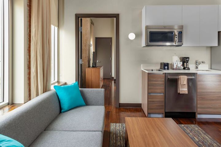 Room 15 of 27