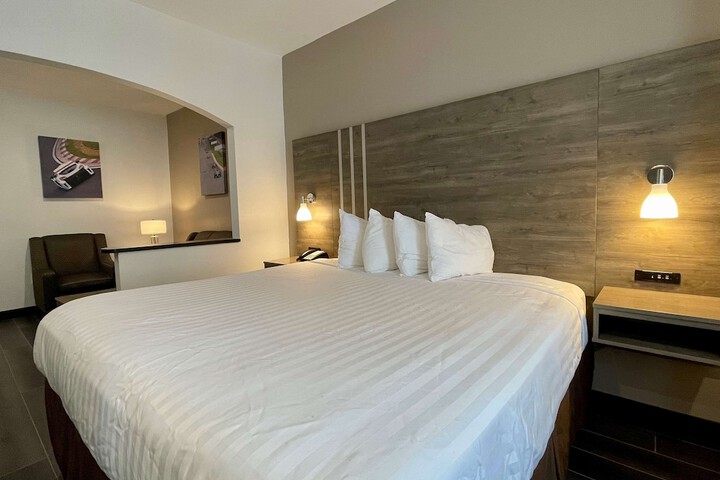 Room 12 of 15