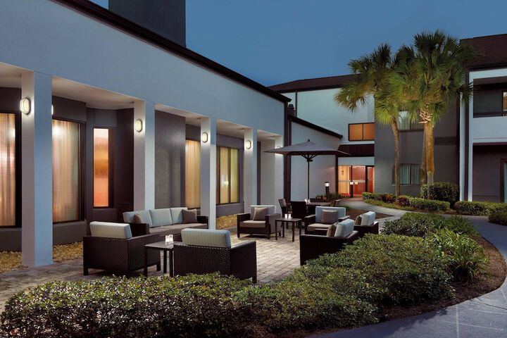Courtyard by Marriott Tallahassee Downtown / Capitol
