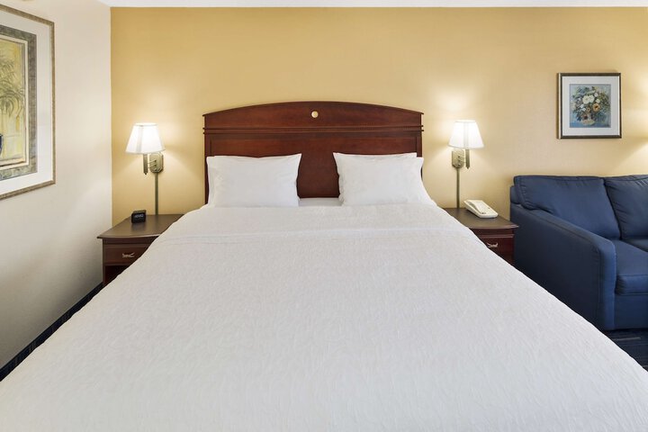 Room 16 of 24