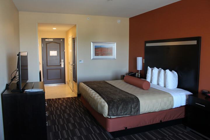 Room 8 of 30