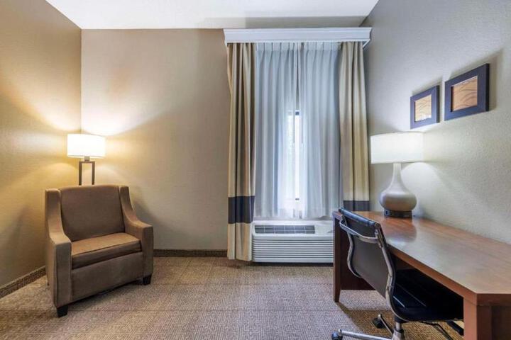 Spark by Hilton Grain Valley Kansas City