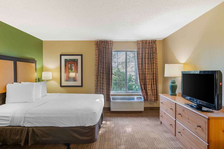 Room 22 of 32