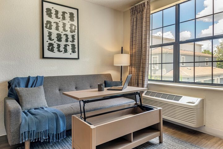Room 15 of 17