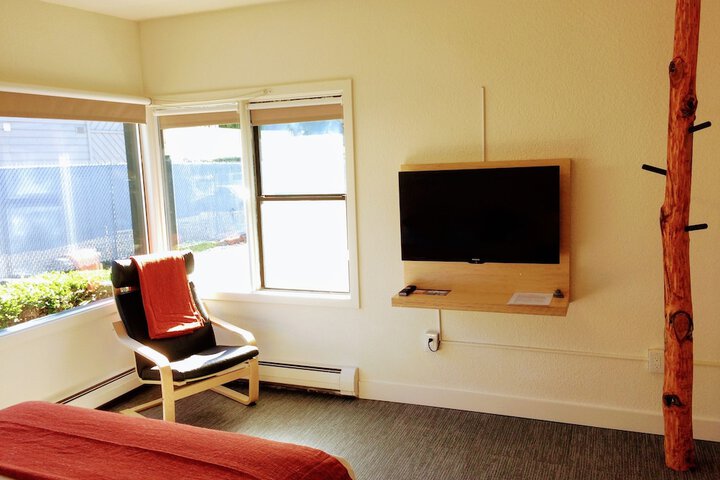 Room 32 of 68