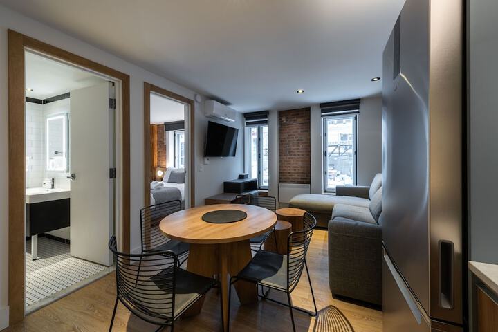 Room 75 of 91