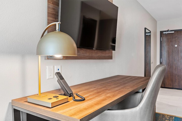 La Quinta Inn & Suites by Wyndham La Habra