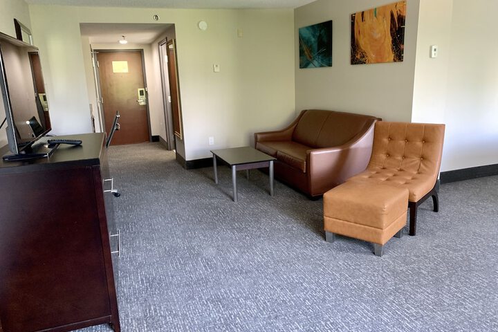 Room 27 of 60