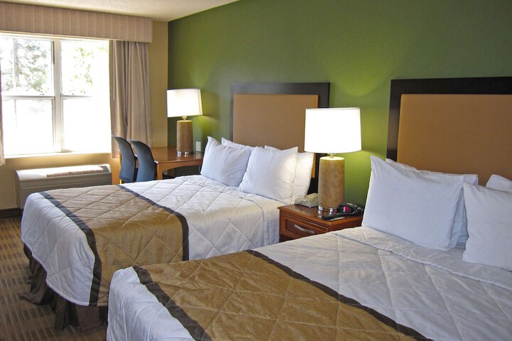 Room 10 of 29