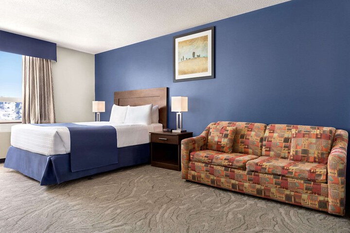 Room 16 of 30