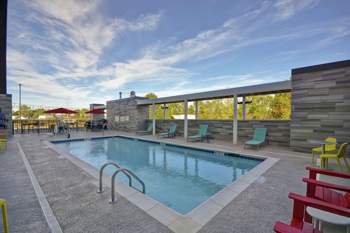 Pool 11 of 45