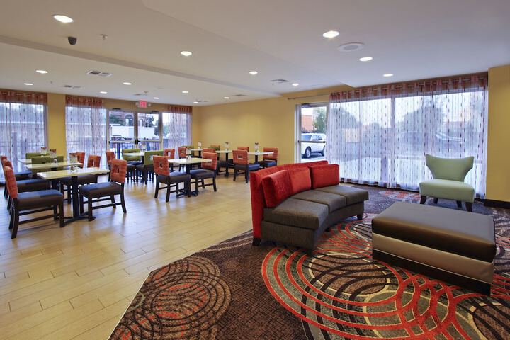 Hotel 2 of 27