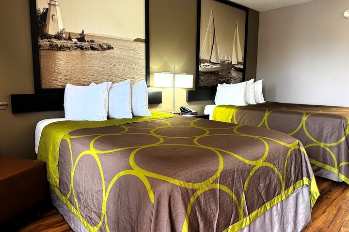 Super 8 by Wyndham Alexander City