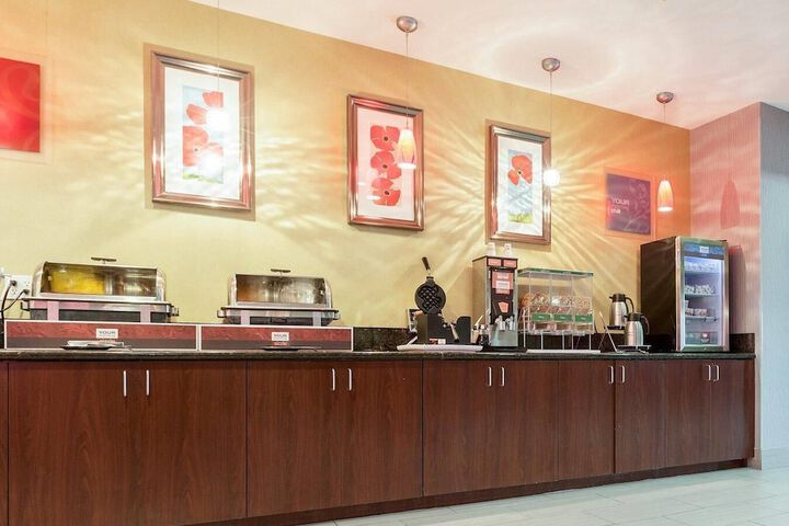 Comfort Suites Greenville
