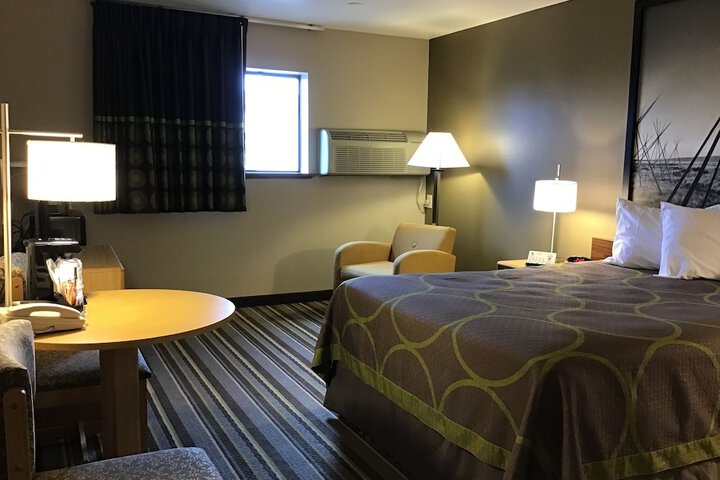 Room 10 of 23