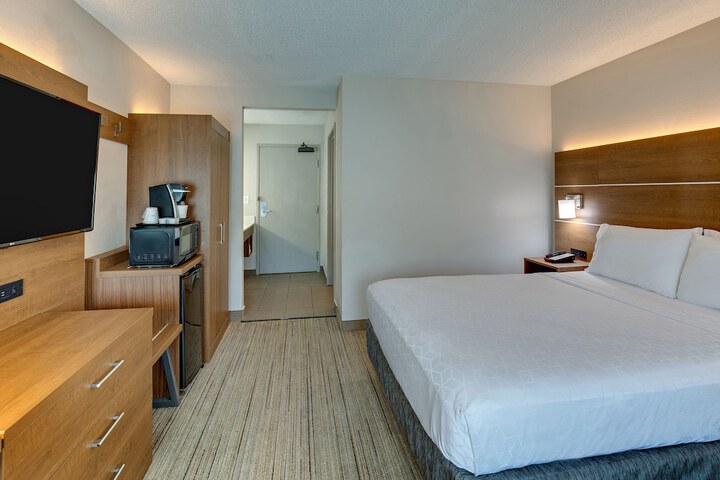 Room 14 of 29