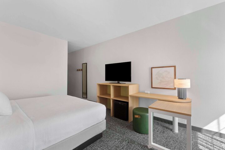 Room 8 of 31